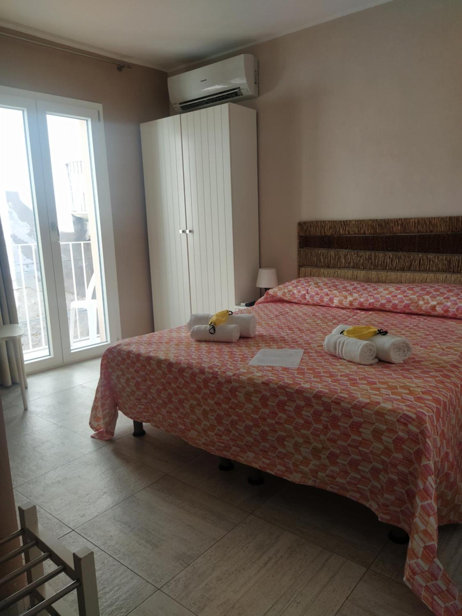 Angelo Apartments & Rooms Trapani Szoba fotó